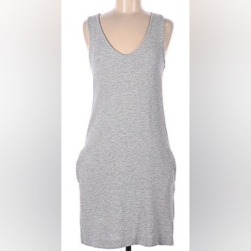 💫2 for $40 💫 French connection grey, size 6